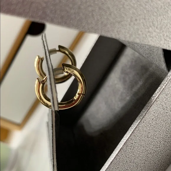 lussoro gold plated huggies - Picture 4 of 6